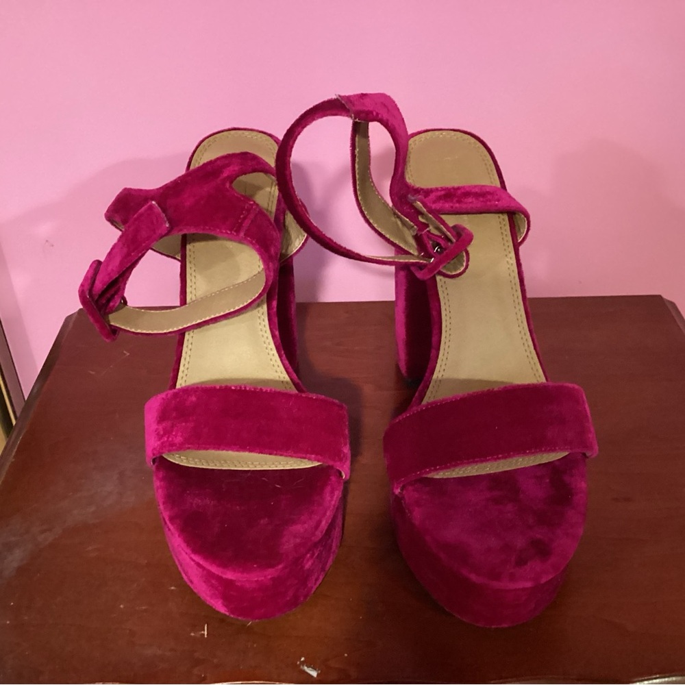 Women's Pink Velvet Platform Sandals